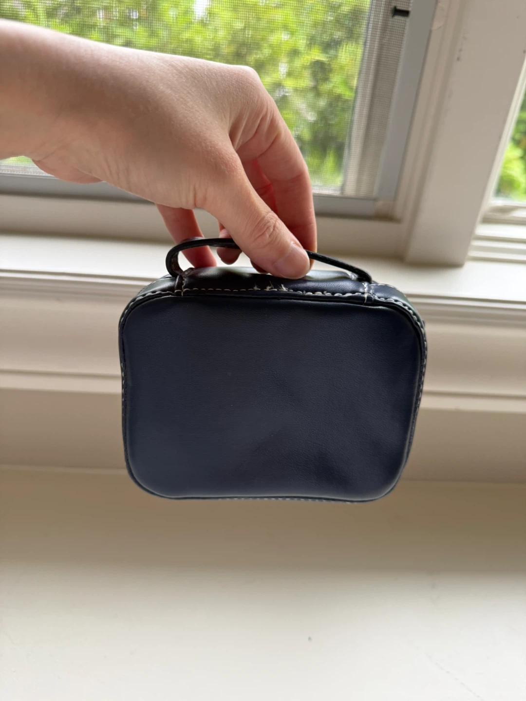 Clé de Peau BEAUTÉ Navy Travel Case - photo 2