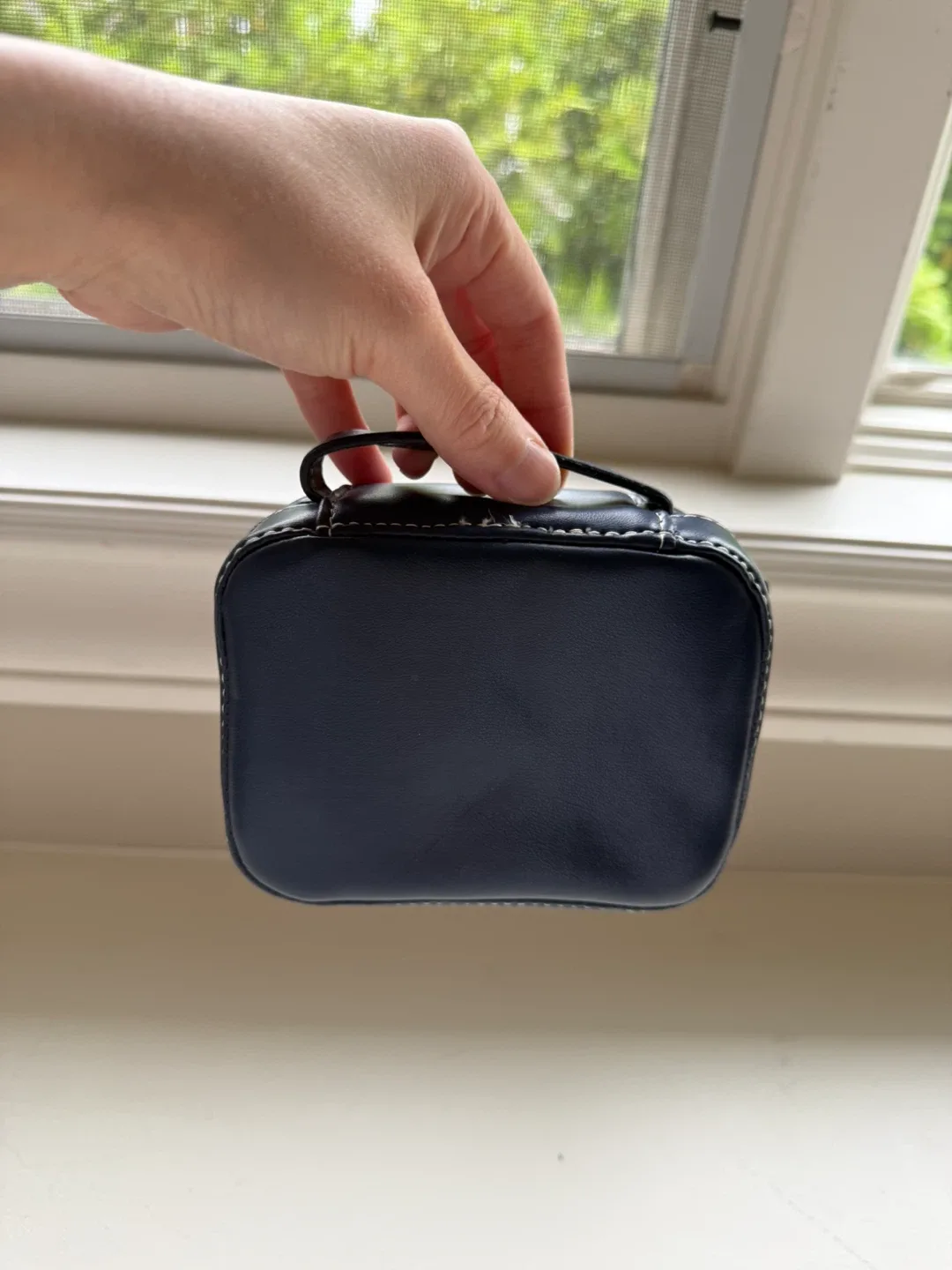 Clé de Peau BEAUTÉ Navy Travel Case - photo 2