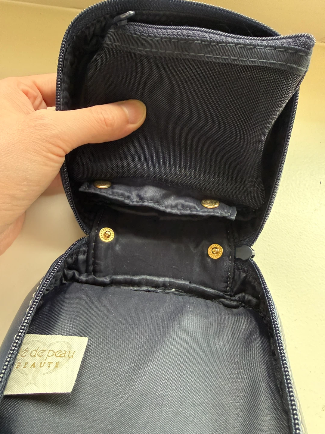 Clé de Peau BEAUTÉ Navy Travel Case - photo 5