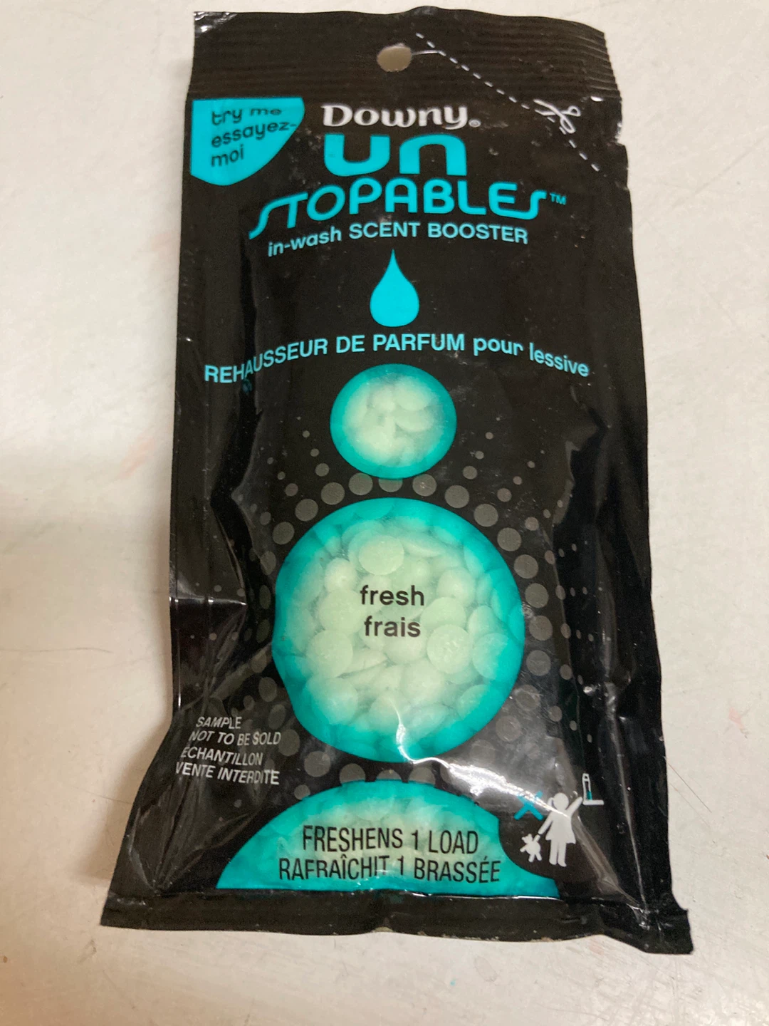 Downy Unstoppables Fresh Scent Booster Sample