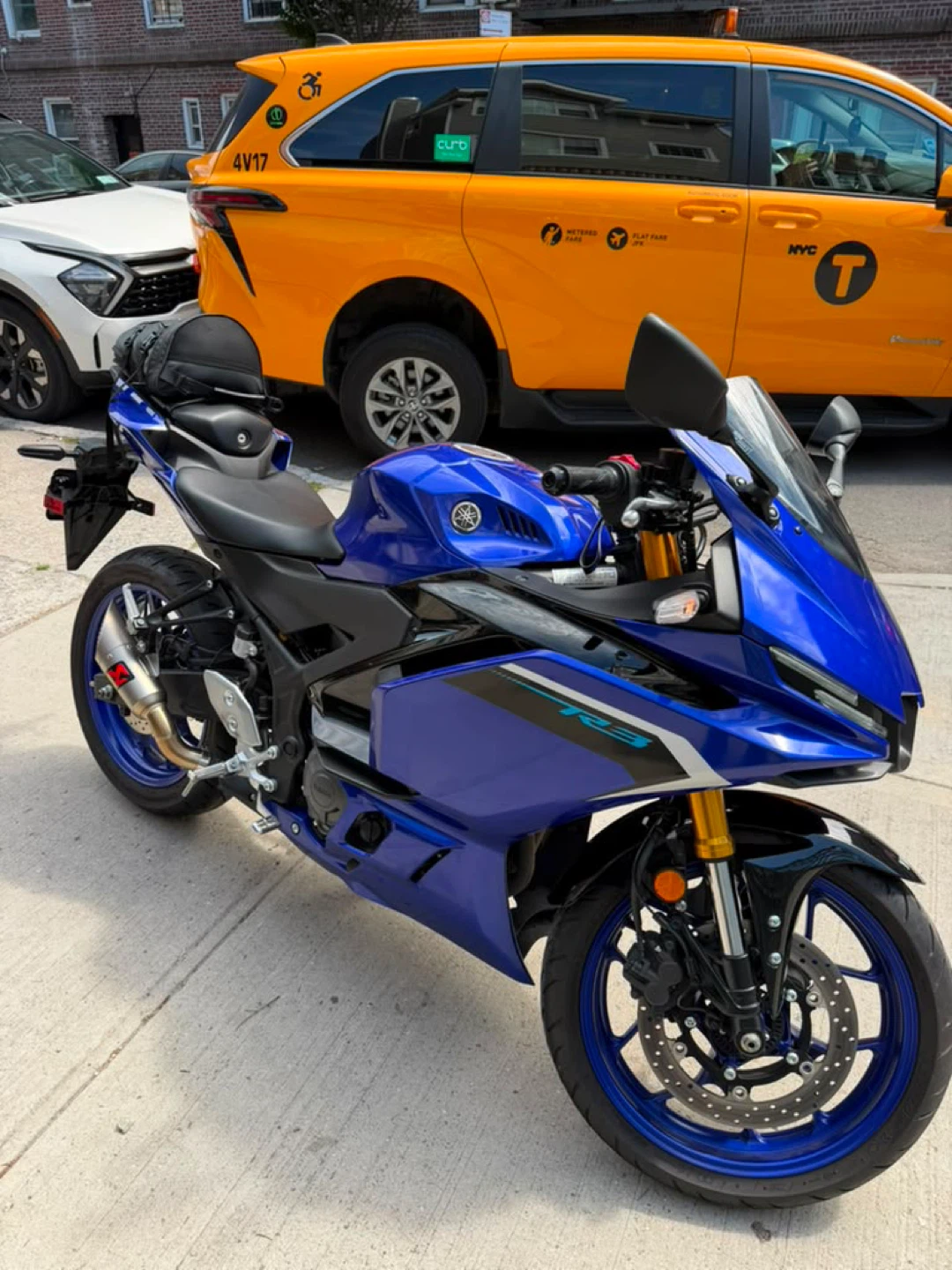 Blue Yamaha R3 Yzf 2025 ! - photo 3