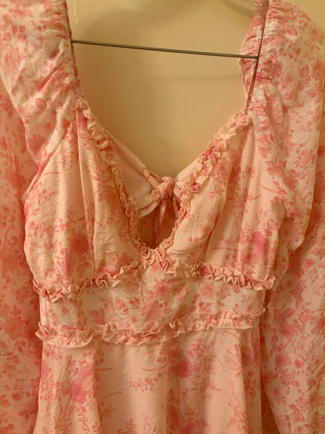 Altar'd State Pink Floral Ruffle Romper - photo 5
