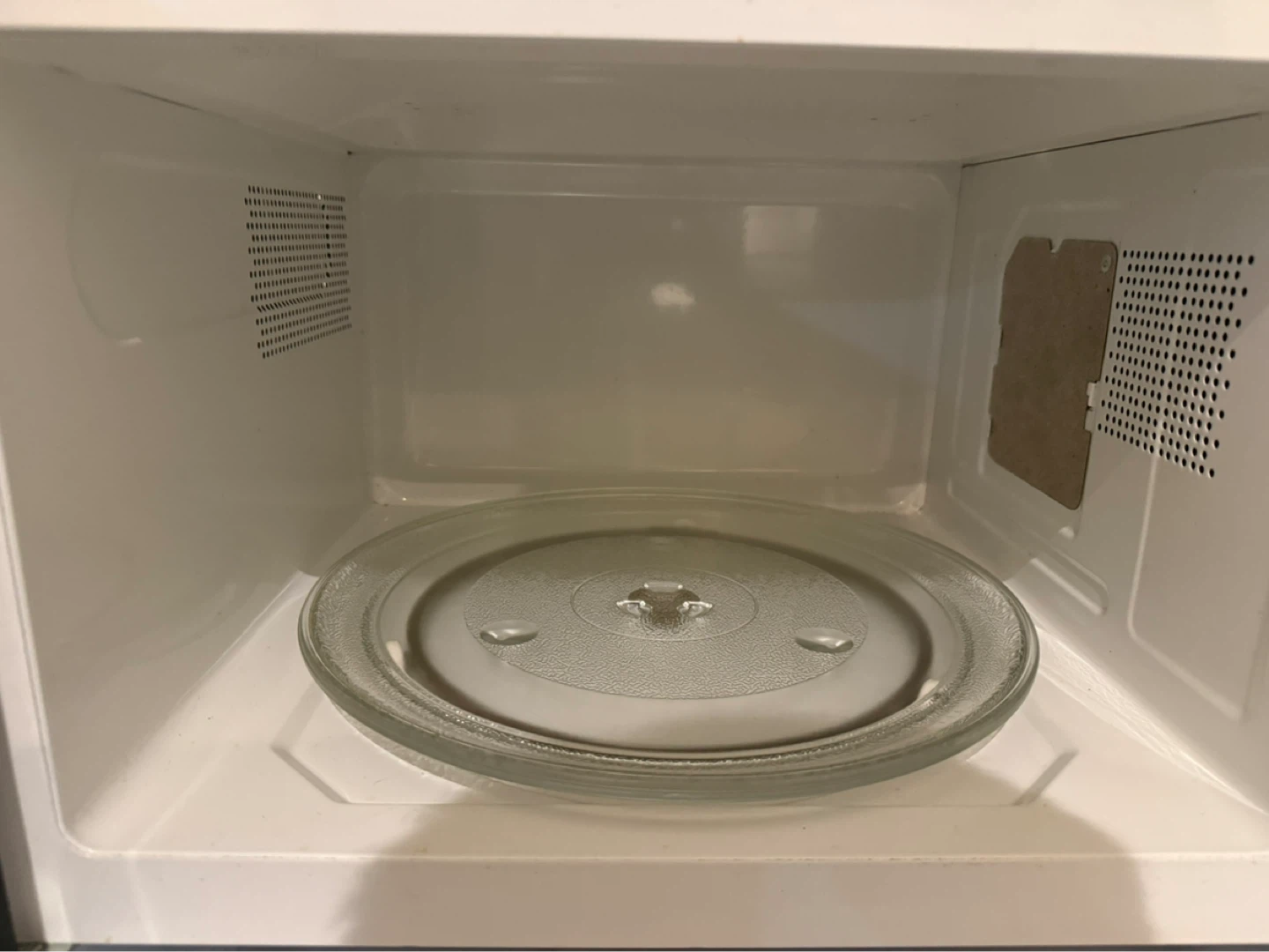 Hamilton Beach Microwave - photo 2