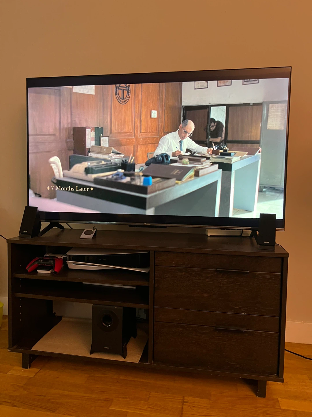 4K Mini LED TV with HDR - 55” - photo 2