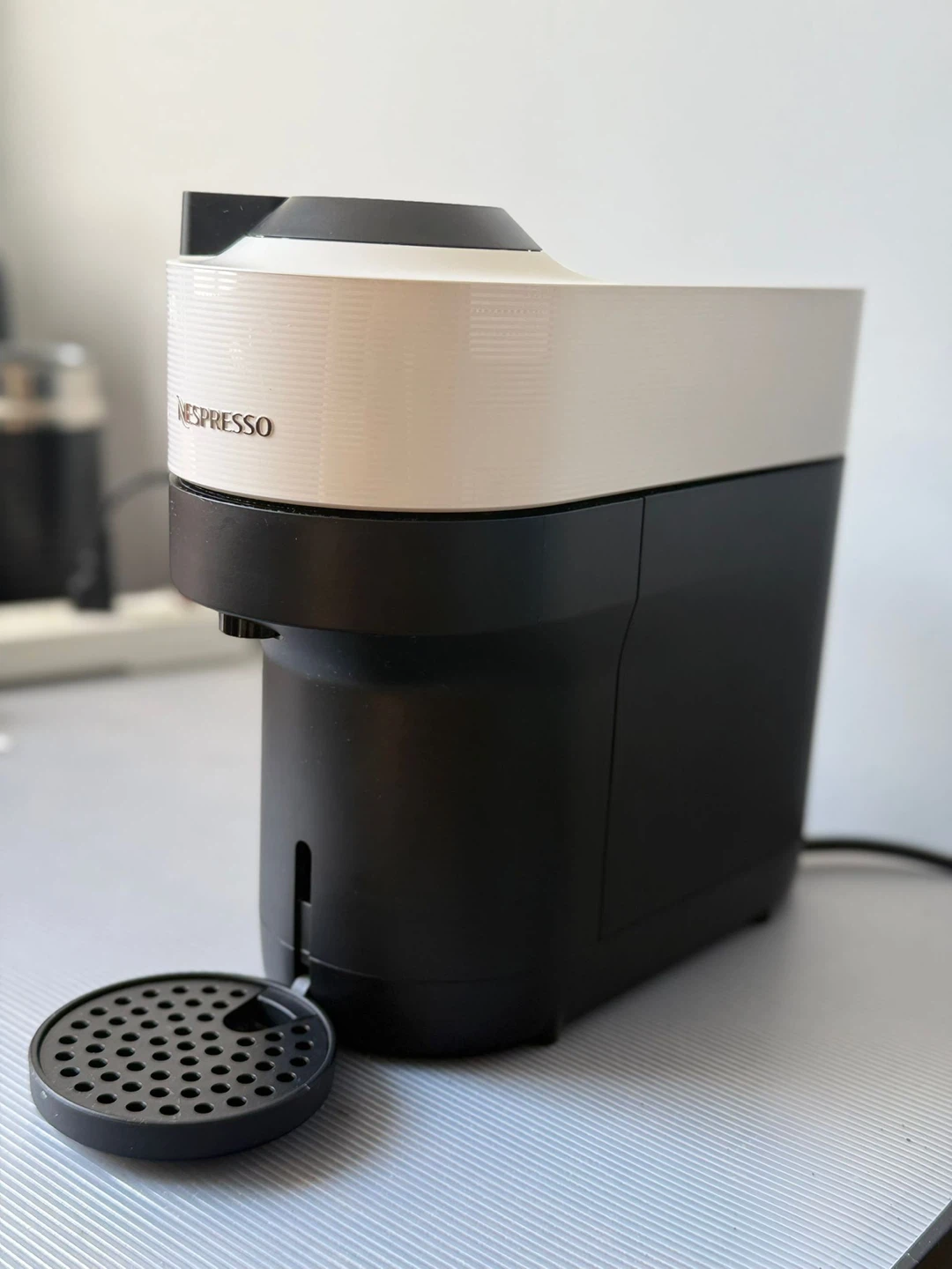 Nespresso Vertuo Coffee Machine - photo 3