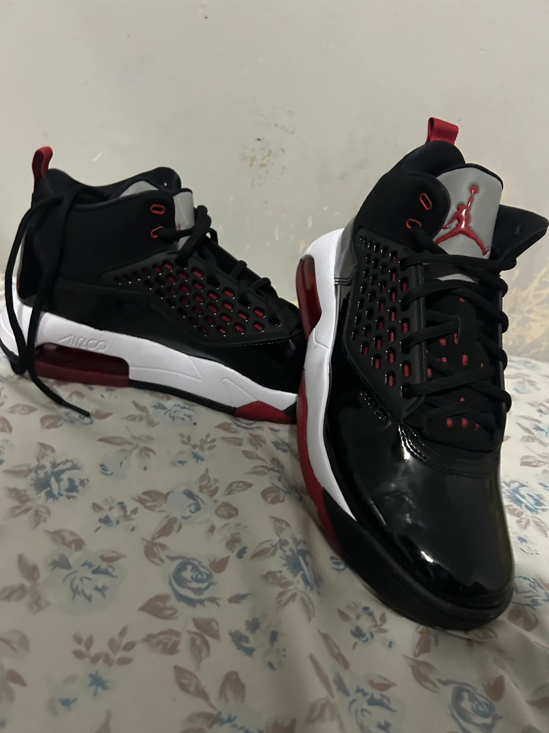 Air Jordan Maxin 200 'Black Gym Red' Men's Sneakers
