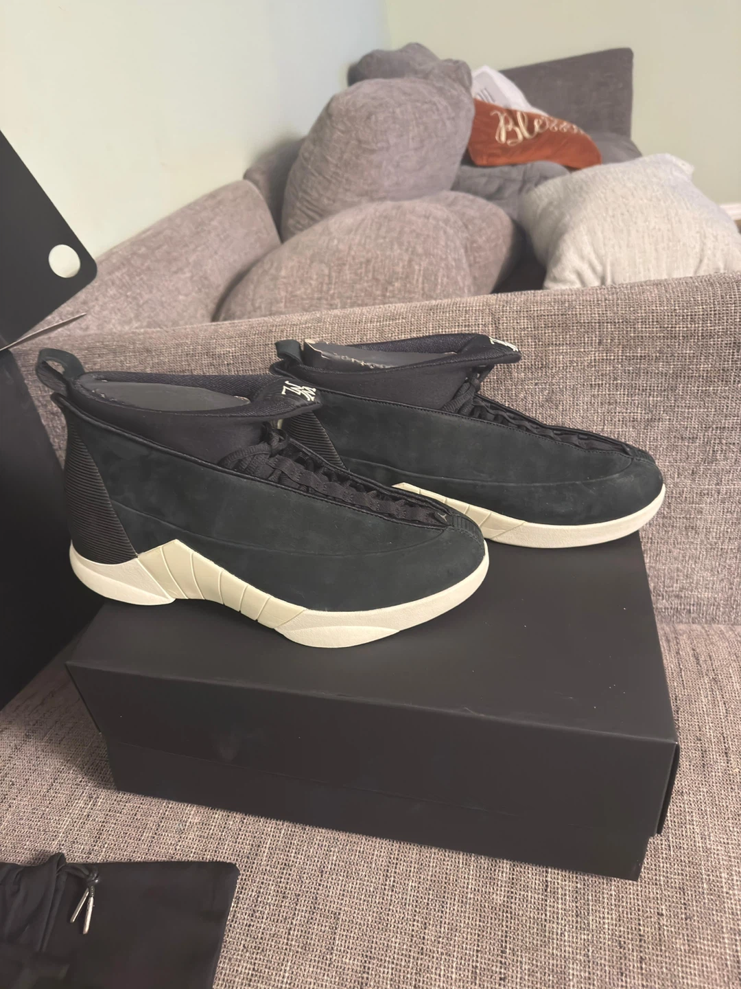 Air Jordan 15 (XV) Retro Black Suede Mens Shoes - photo 3