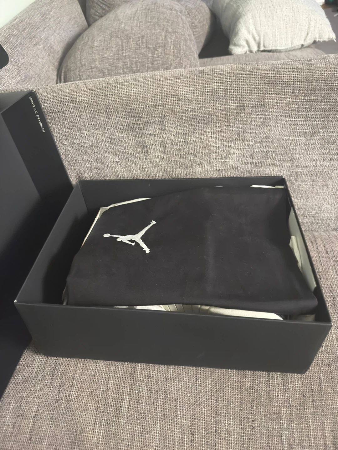 Air Jordan 15 (XV) Retro Black Suede Mens Shoes - photo 2