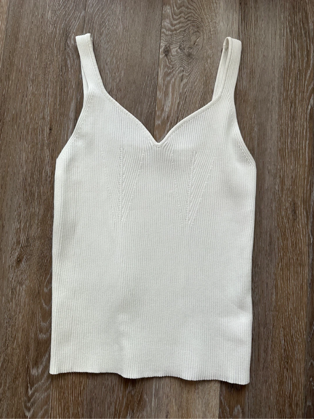 Love, Bonito White Ribbed V-Neck Tank Top - photo 3