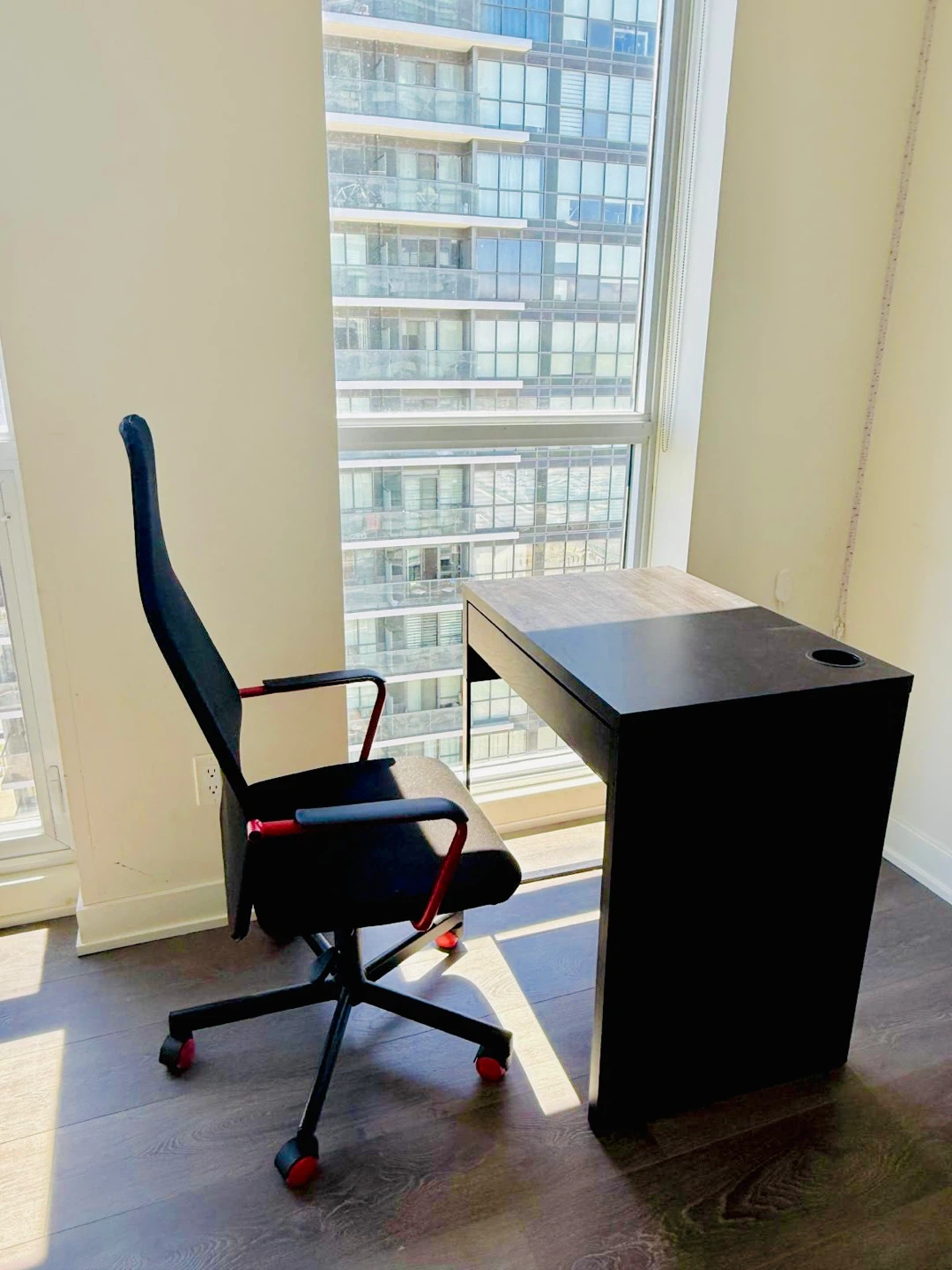 IKEA MICKE Desk and Office/Gaming Chair - photo 2