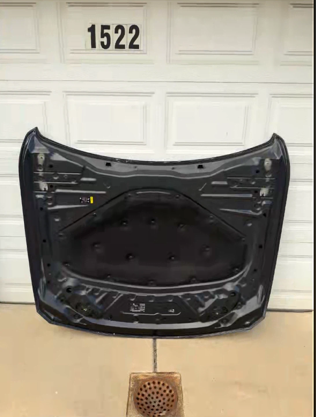 F32 black stock hood - photo 2