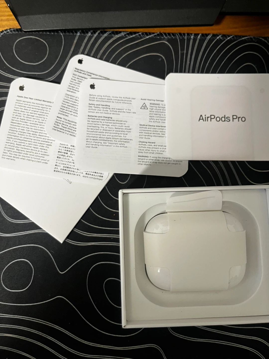 Apple AirPods Pro (3 Gen) w - photo 2