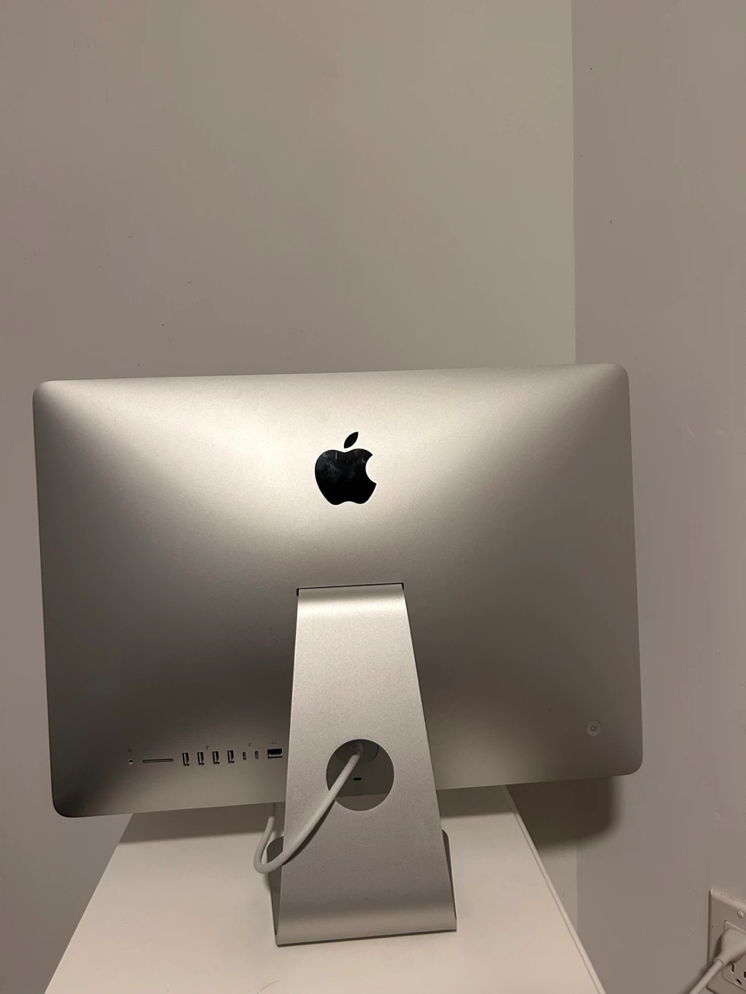 Apple iMac Retina 4K 21.5-inch (2017) - photo 2