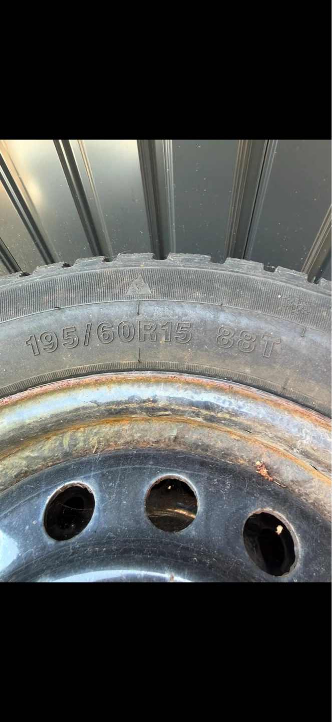4 Winter Tires Set - 195/60R15 88T - All 4 Tires included - photo 2