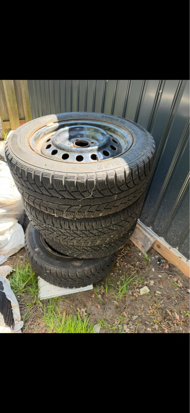 4 Winter Tires Set - 195/60R15 88T - All 4 Tires included