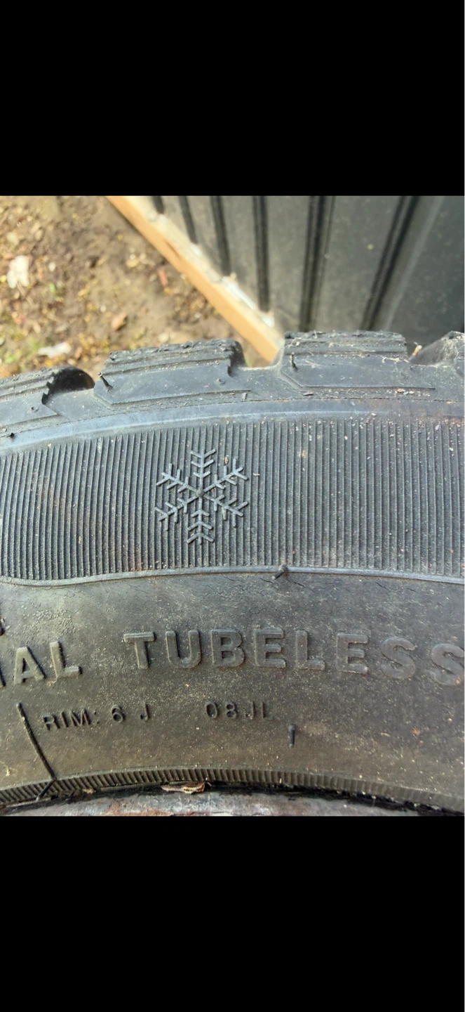 4 Winter Tires Set - 195/60R15 88T - All 4 Tires included - photo 3