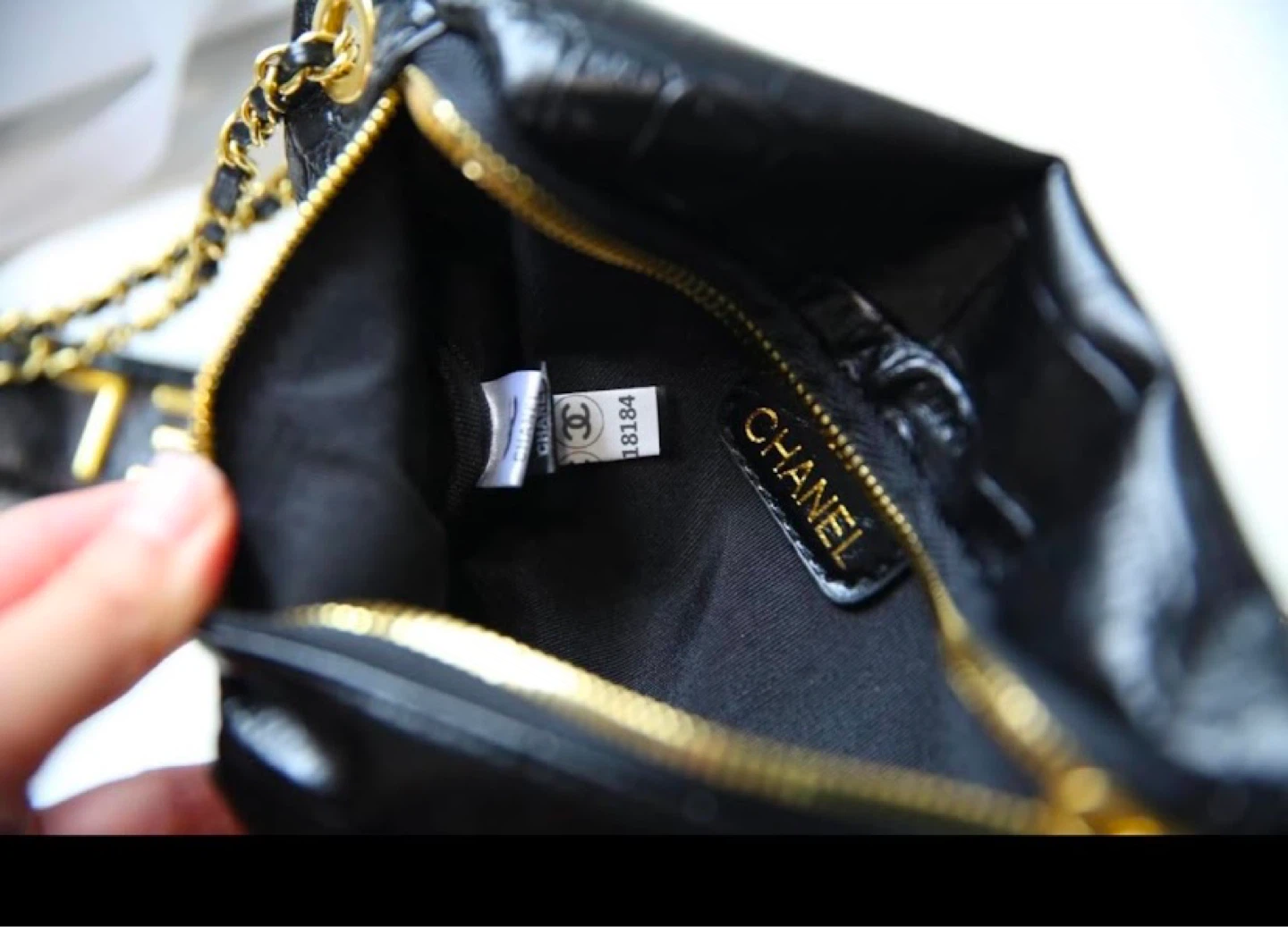 CHANEL Black Crocodile Embossed Fanny Pack - photo 2