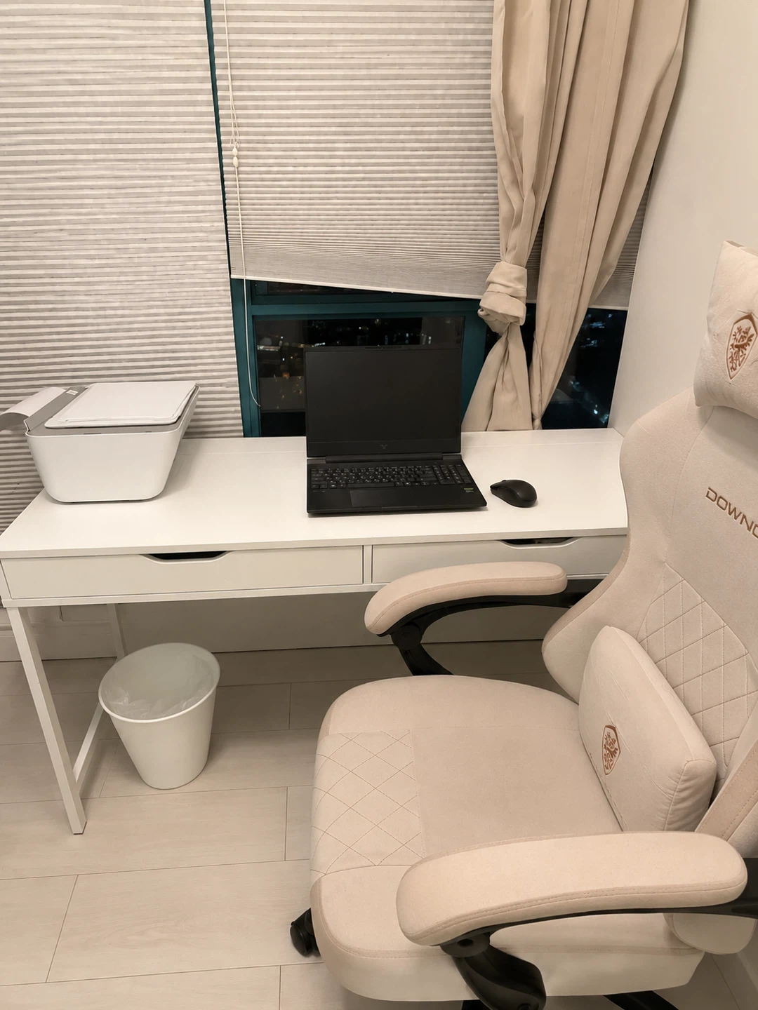 IKEA MICKE Desk + DOWINX Gaming Chair Set