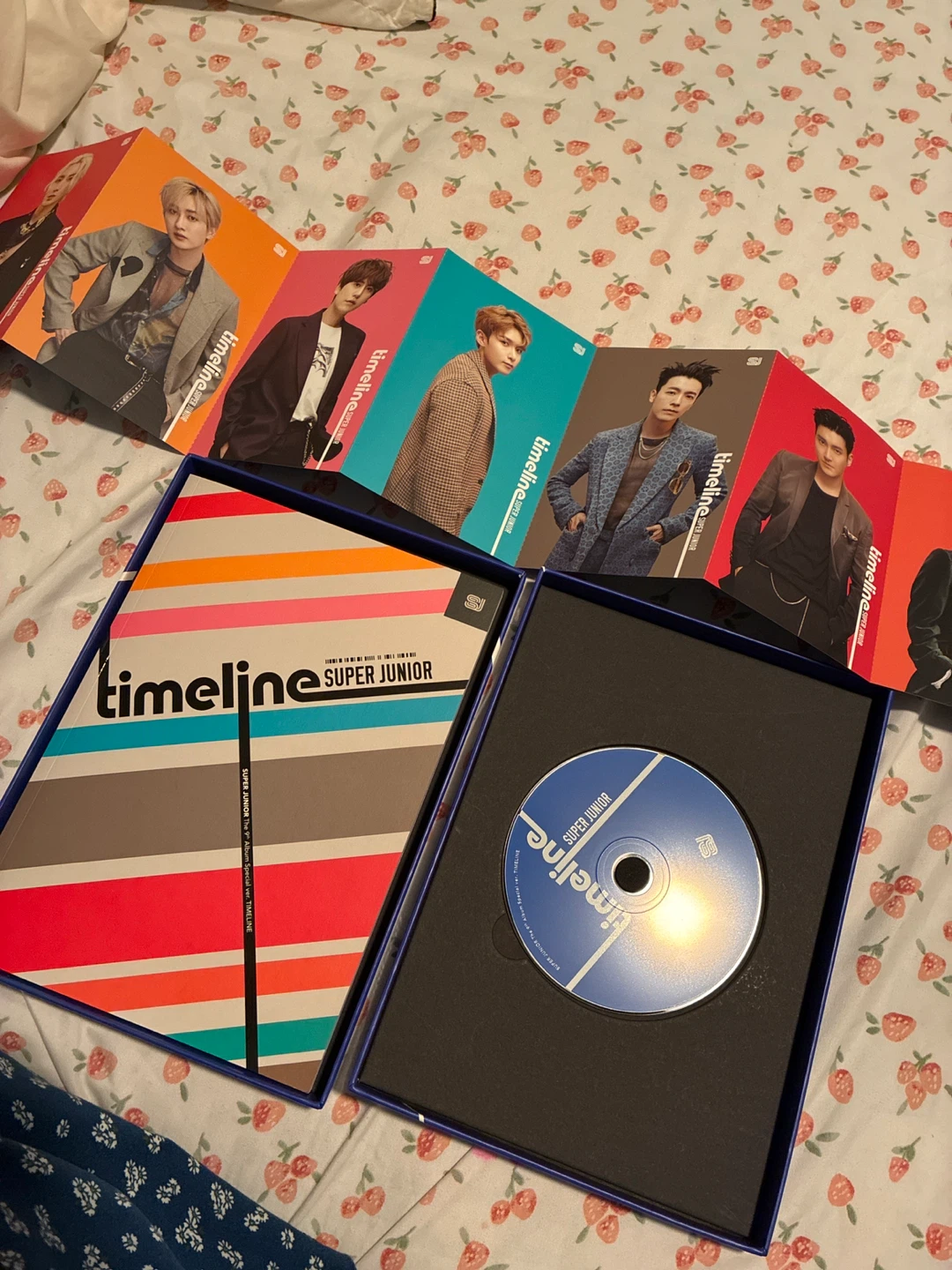 Super Junior Timeline Photobook and CD - photo 2