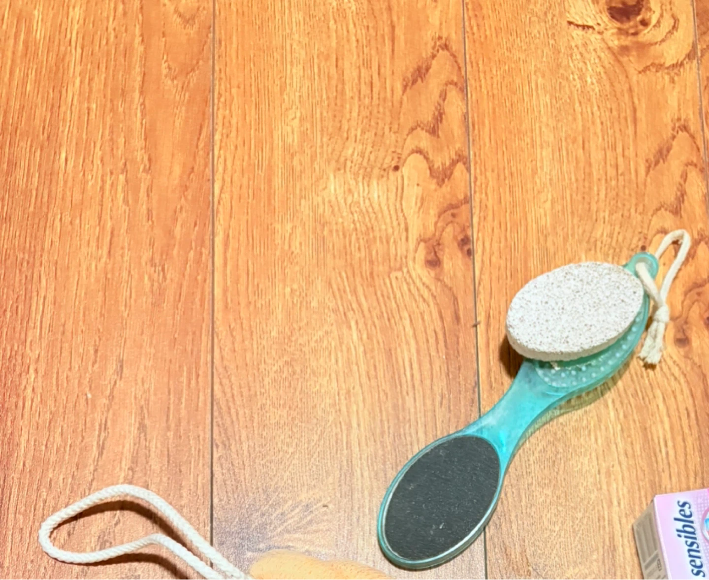 4-in-1 Foot File Scrubber - photo 5