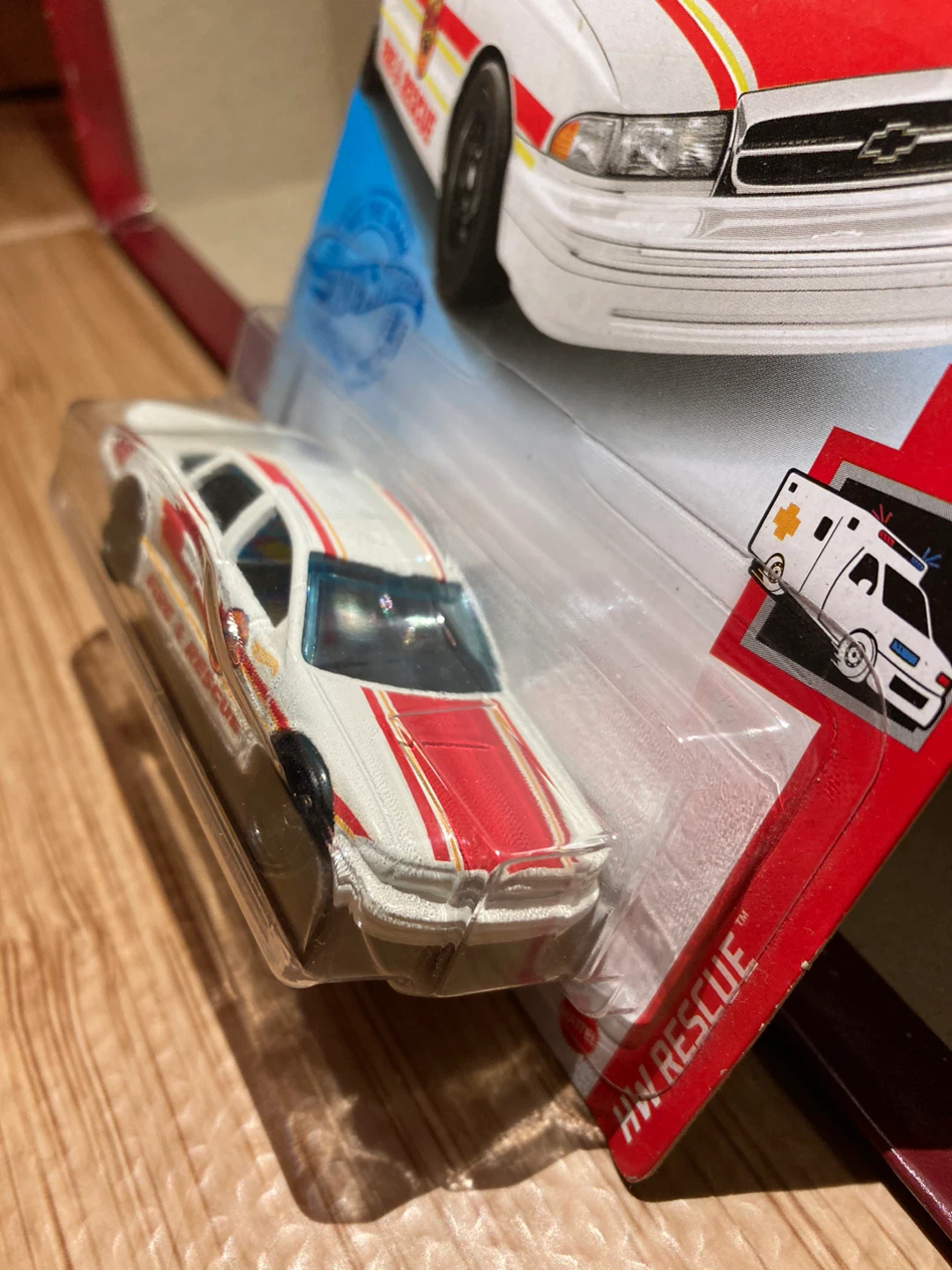 Hot Wheels / 96 Chevrolet Impala SS Fire & Rescue - photo 2