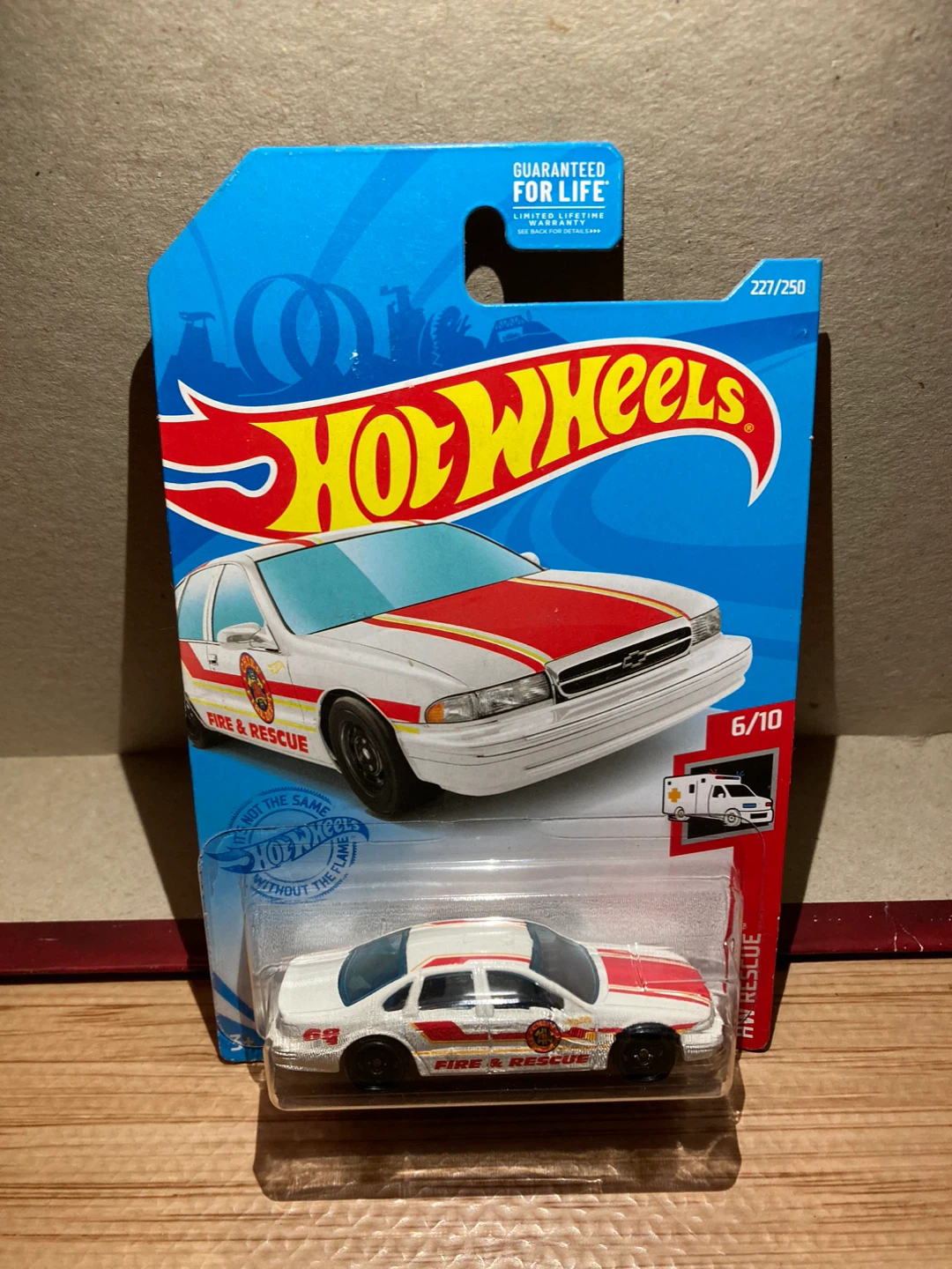 Hot Wheels / 96 Chevrolet Impala SS Fire & Rescue