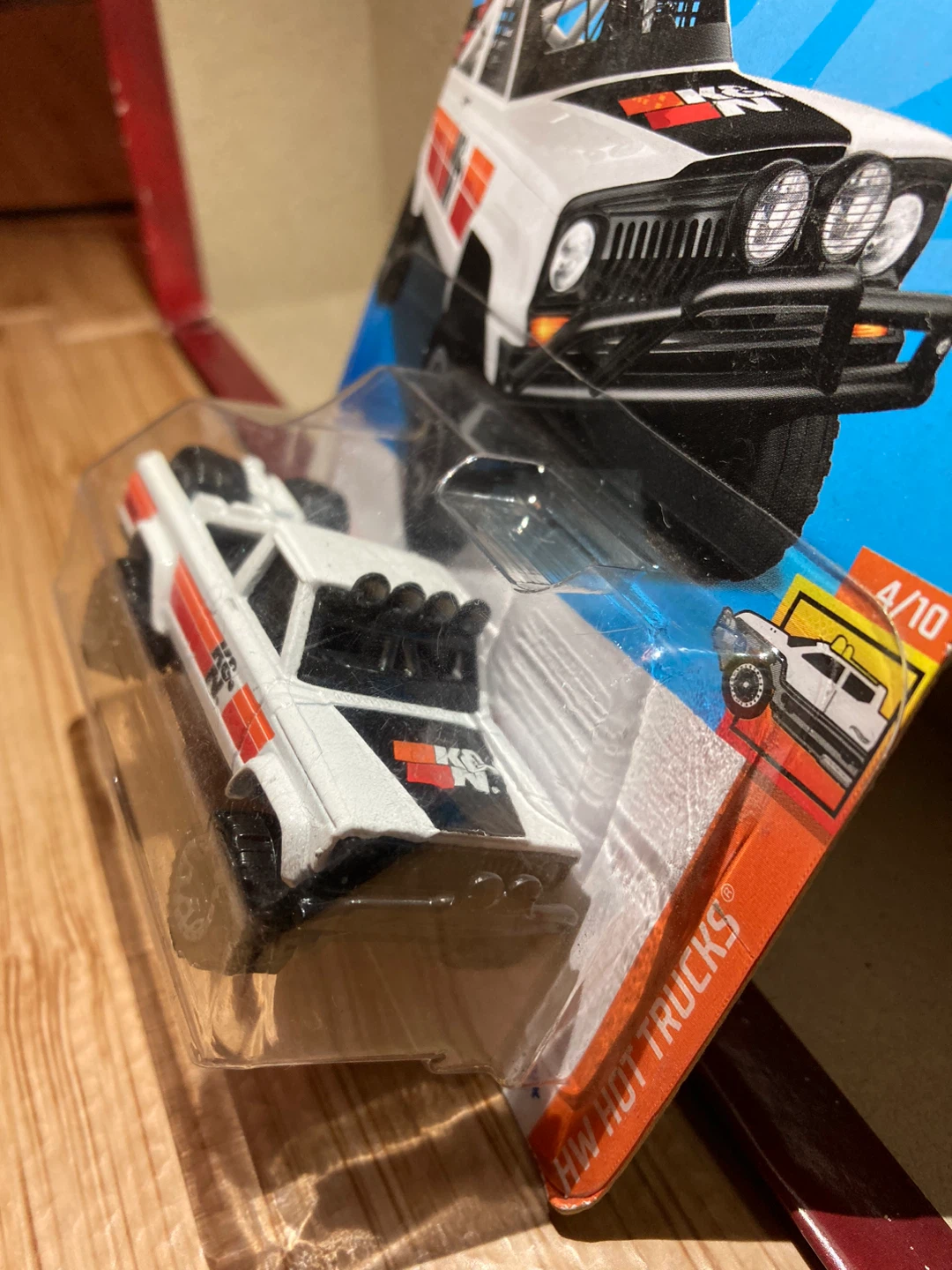 Hot Wheels / 73 Jeep J10 / White - photo 2