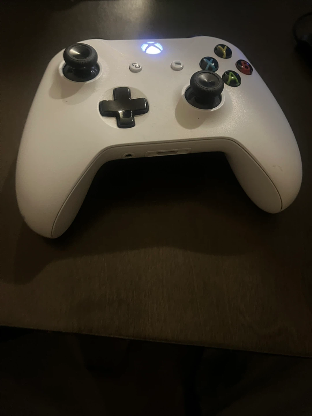 Xbox One S Console with Red and White Controllers - photo 2