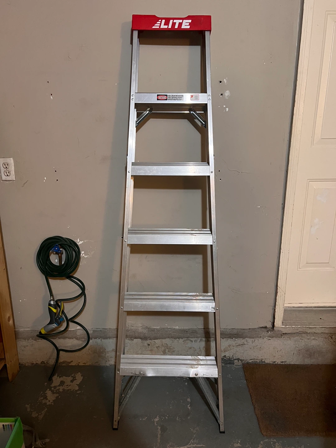LITE 6' Aluminum Step Ladder LP-50697