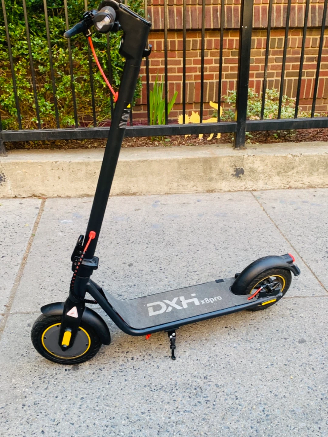 DXH X8 Pro Electric Scooter