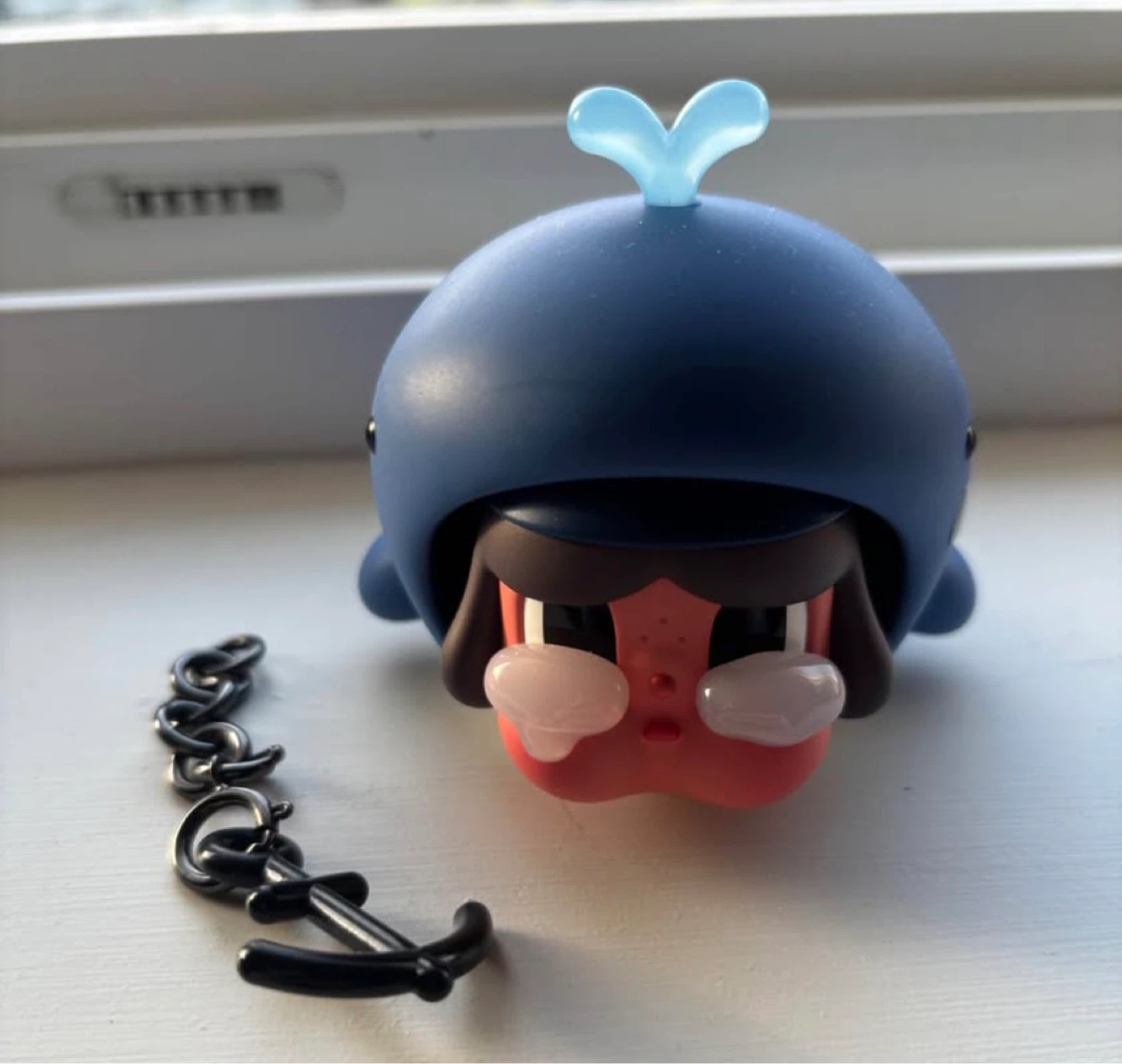 Pop mart crybaby figure