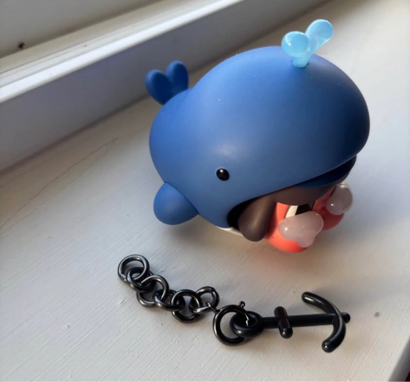 Pop mart crybaby figure - photo 2