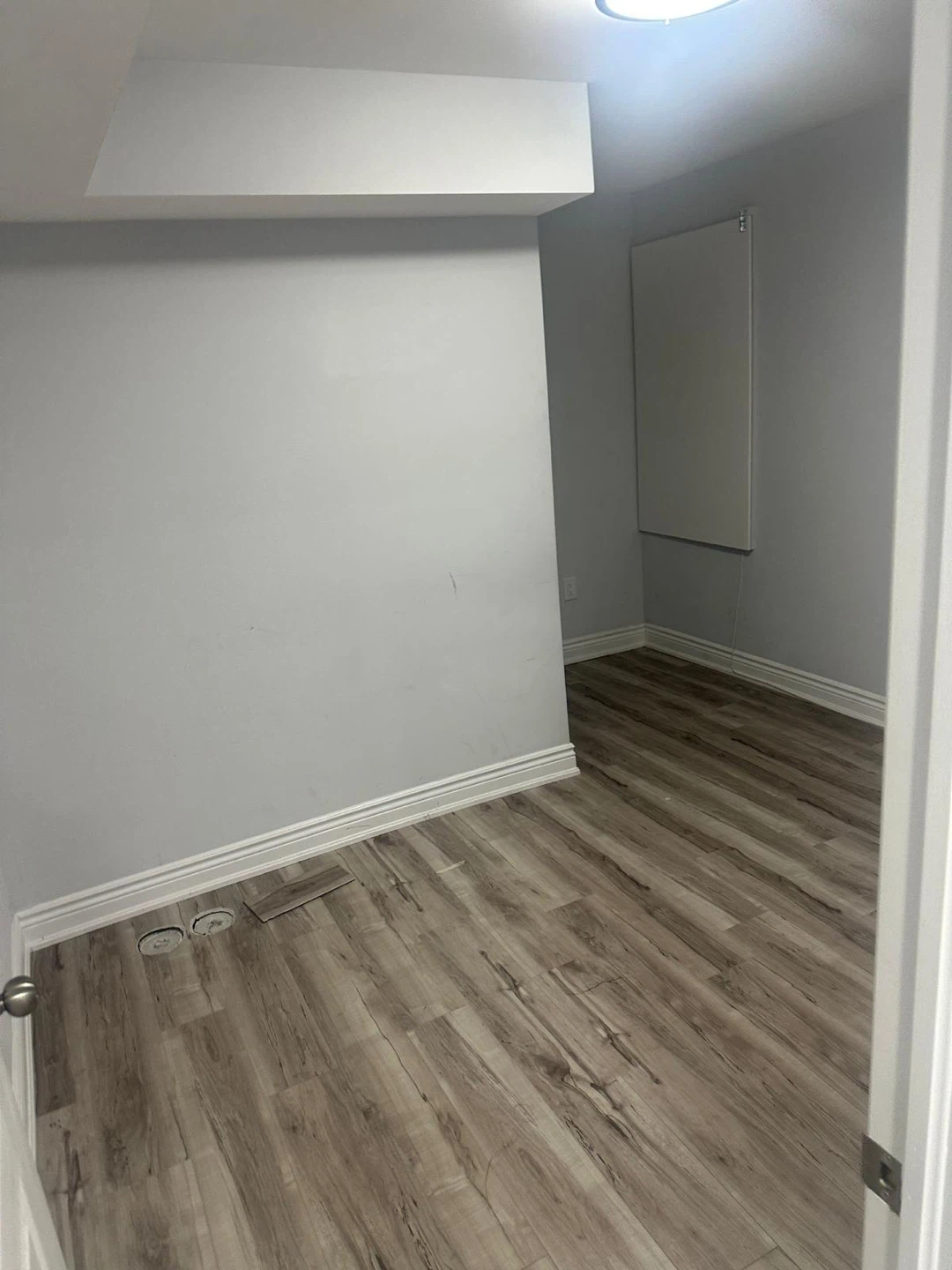 Private Room for rent in a clean and spacious 2-bedroom basement - photo 2