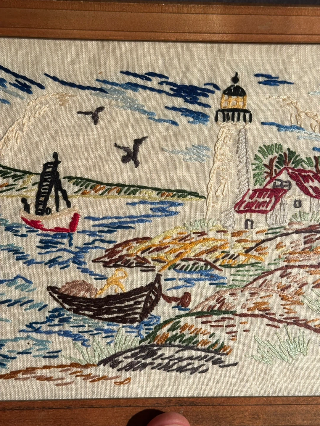 vintage hand-embroidered or crewel needlework - photo 3