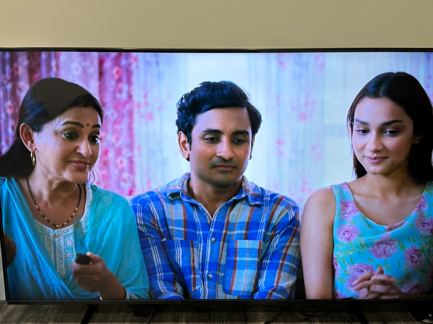 Samsung 55" Crystal UHD DU6900 Smart TV - photo 3