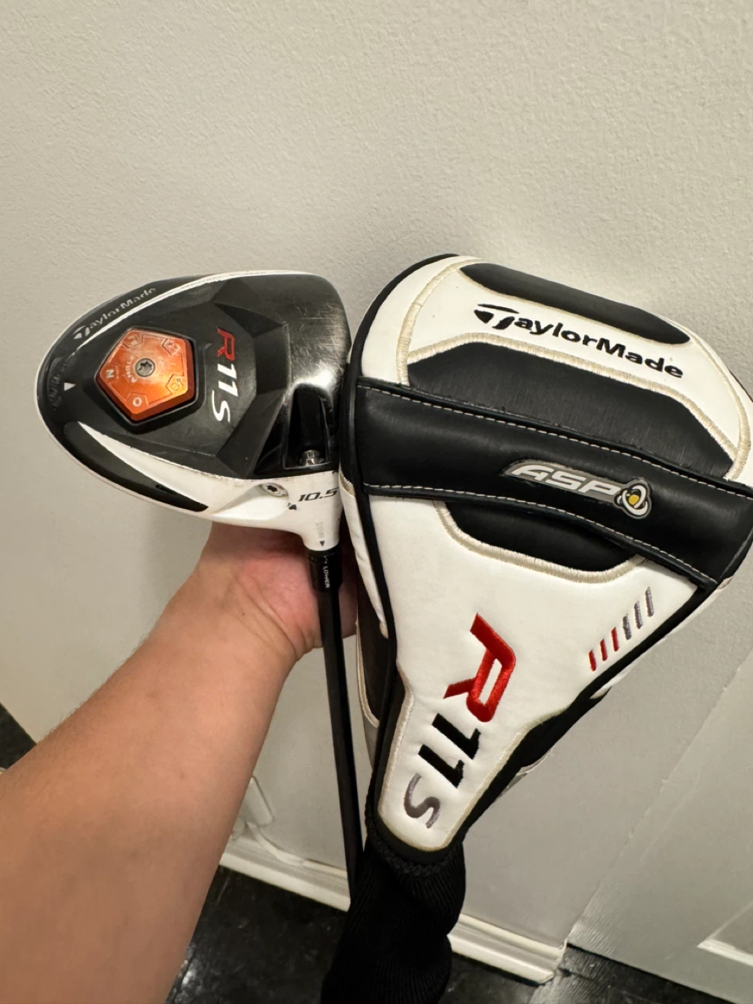 TaylorMade R11s Driver with headcover