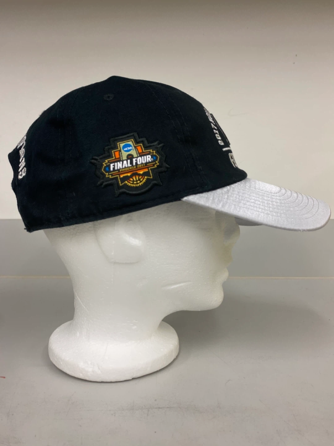 2017 NCAA Men's Basketball Final Four National Champions Hat - photo 3