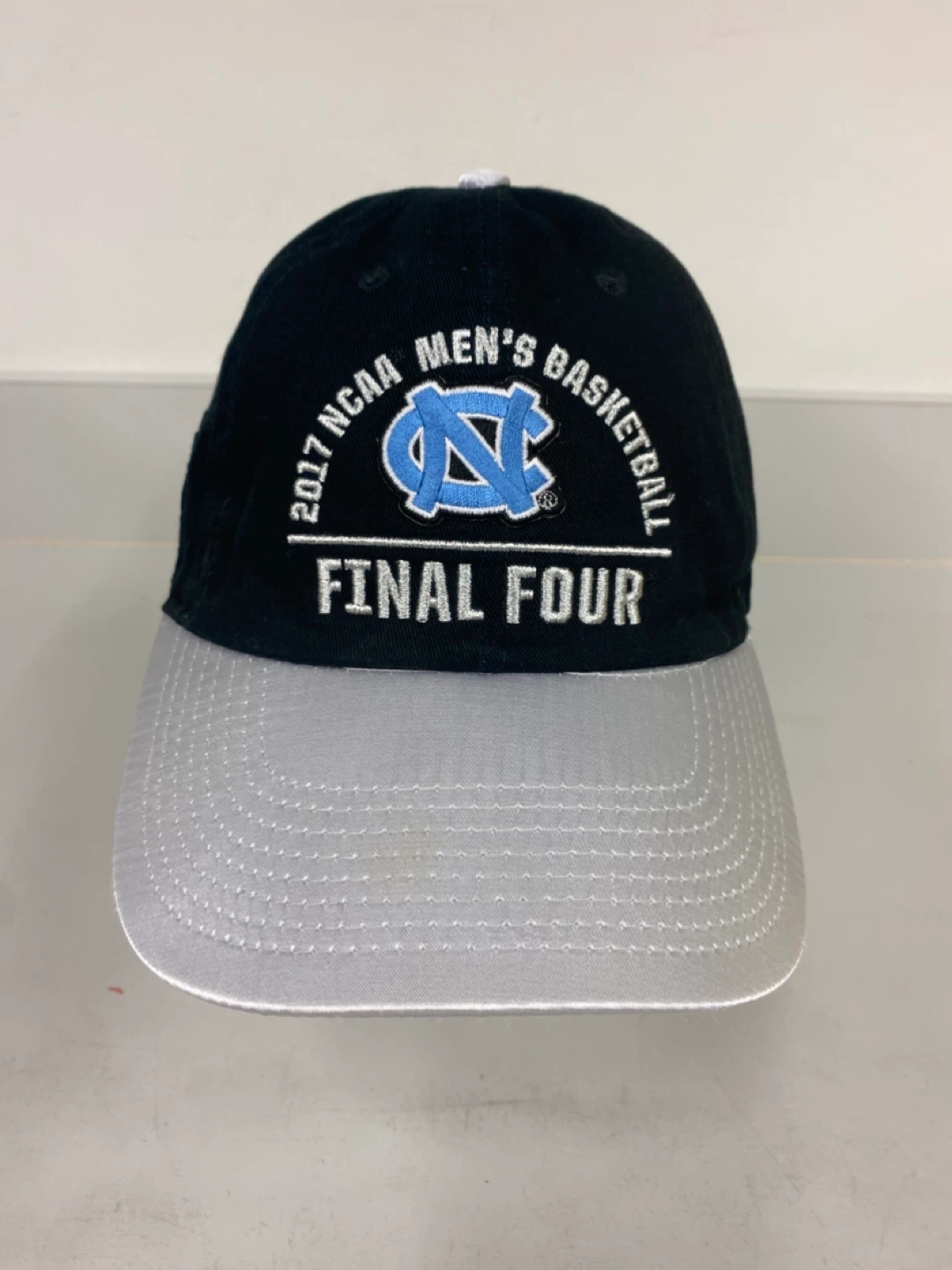 2017 NCAA Men's Basketball Final Four National Champions Hat - photo 2