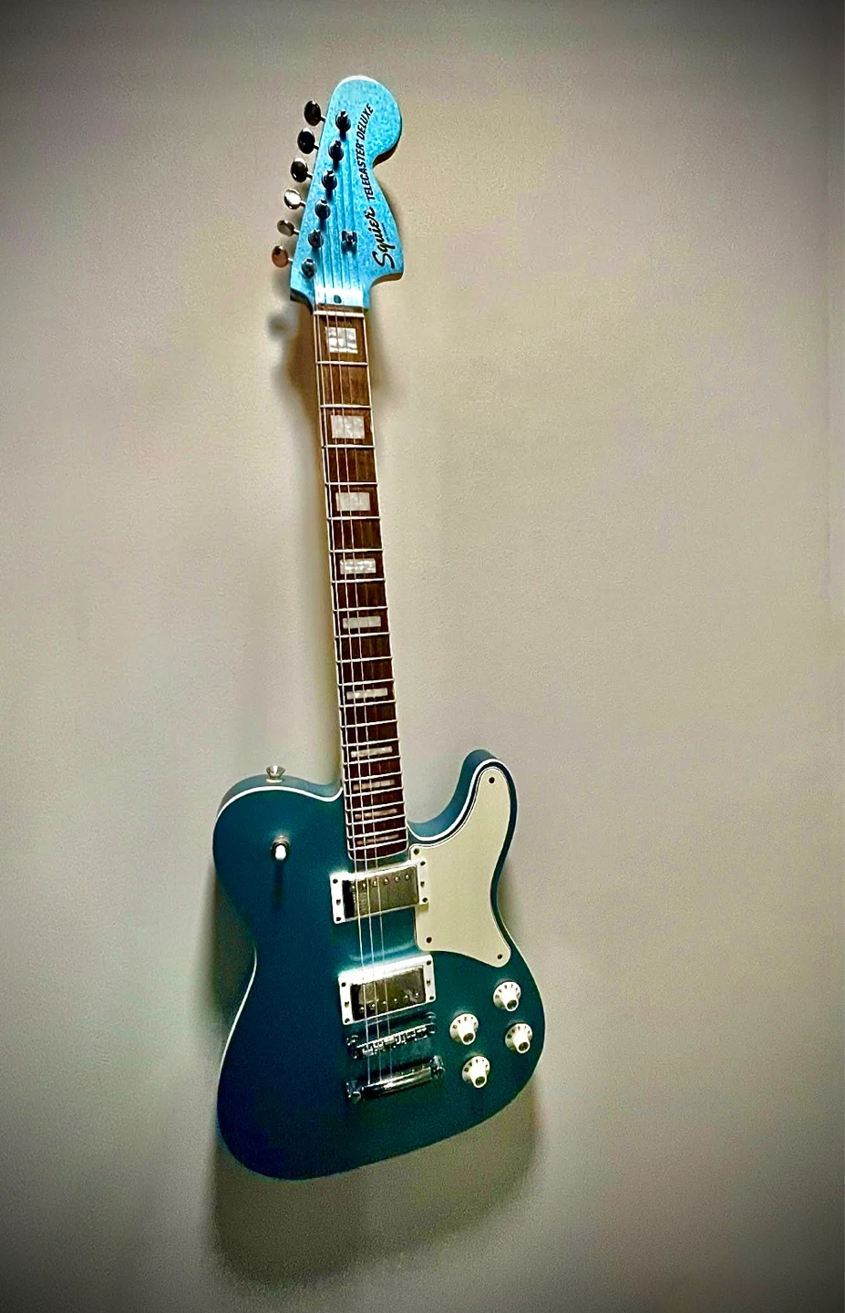 Squier Paranormal “Troublemaker Tele” Telecaster Deluxe