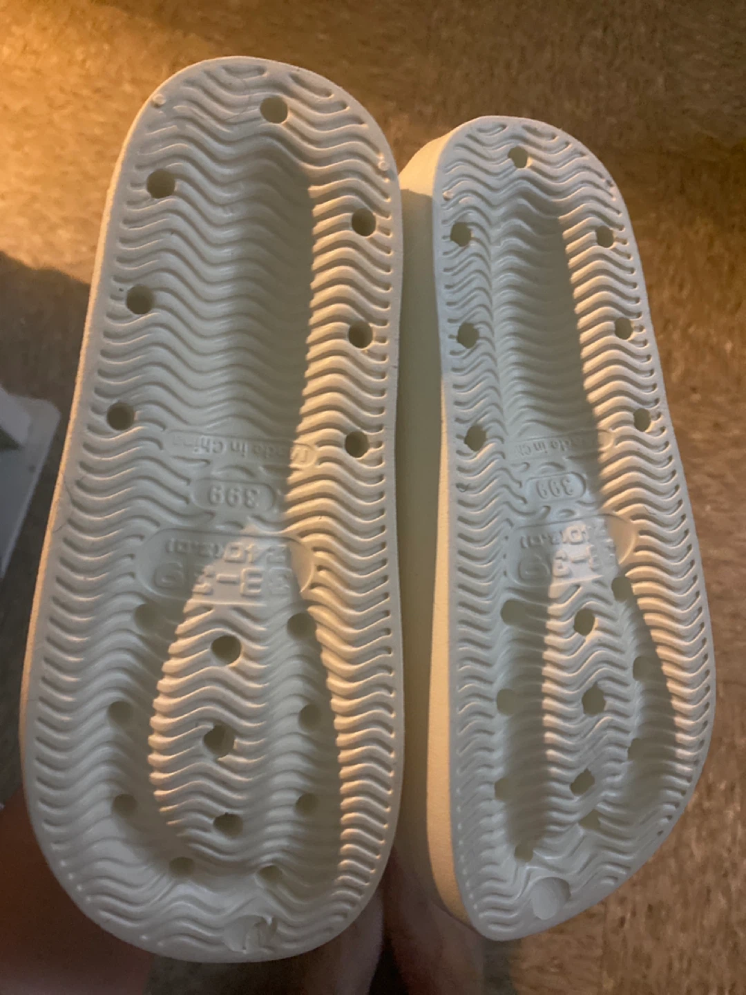 White Flip Flops with Bow Detail - photo 3