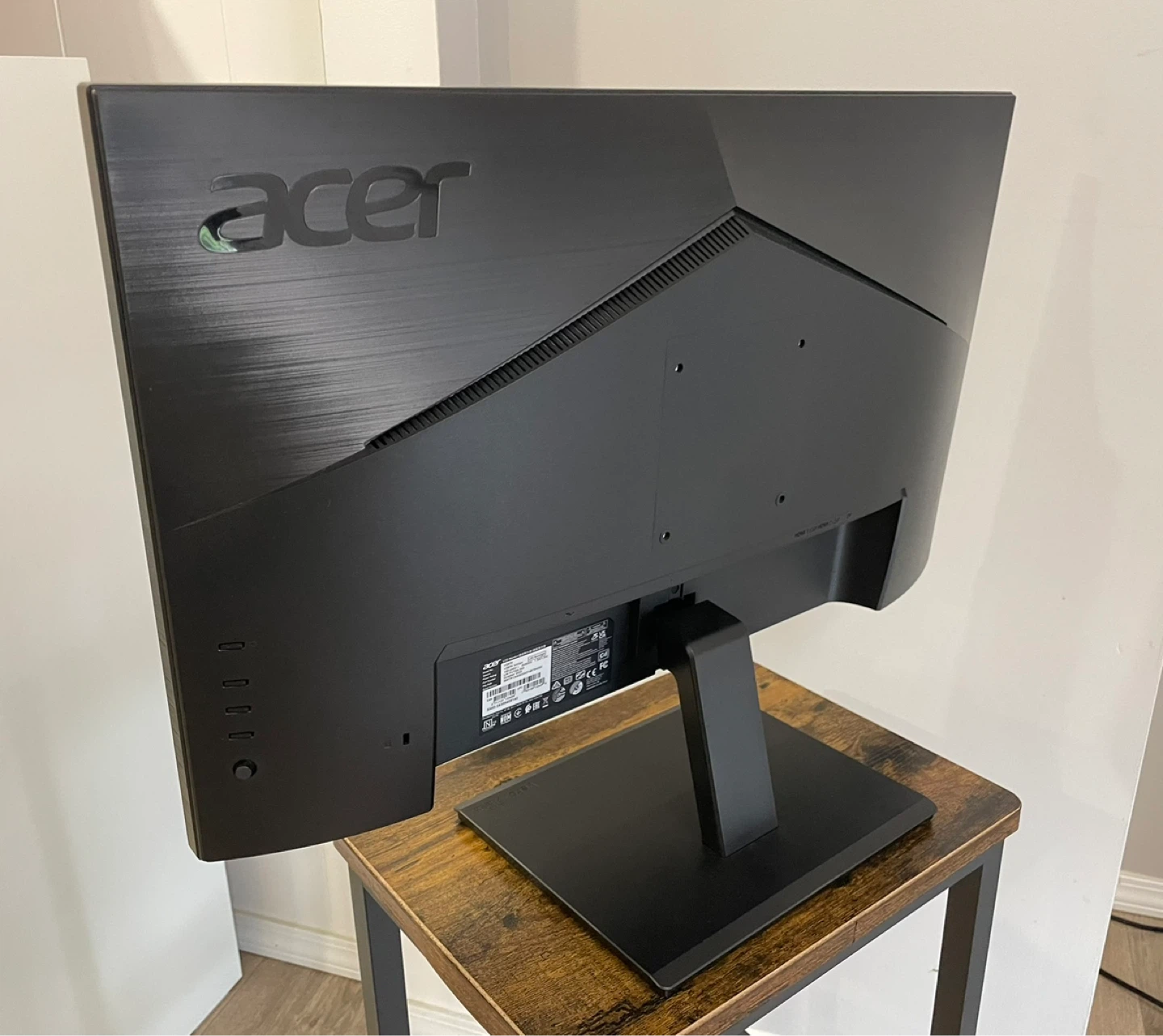 28in Acer Professional Display - photo 2