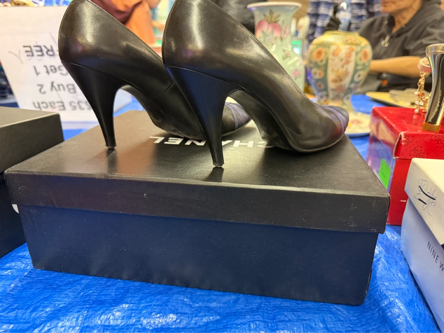 CHANEL Women's Black Leather Heels with Purple Accents - photo 2