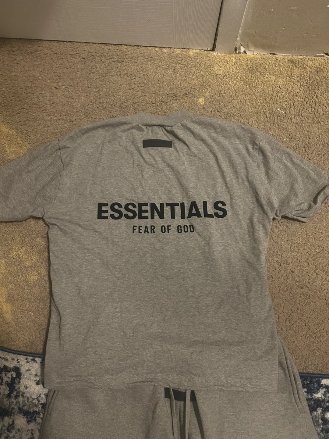 ESSENTIALS Fear of God Grey T-Shirt and Shorts Set - photo 2