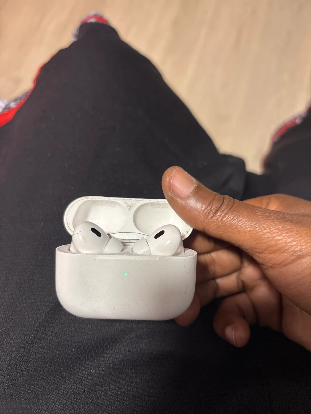 Apple AirPods Pro - photo 2
