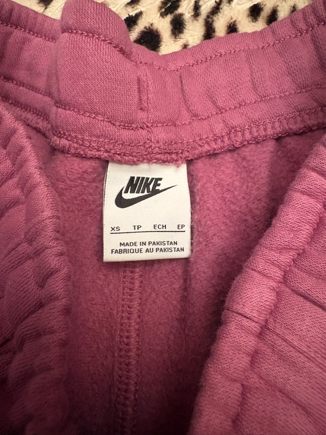 Nike Jogger Shorts - Rose Pink - Size XS - photo 2