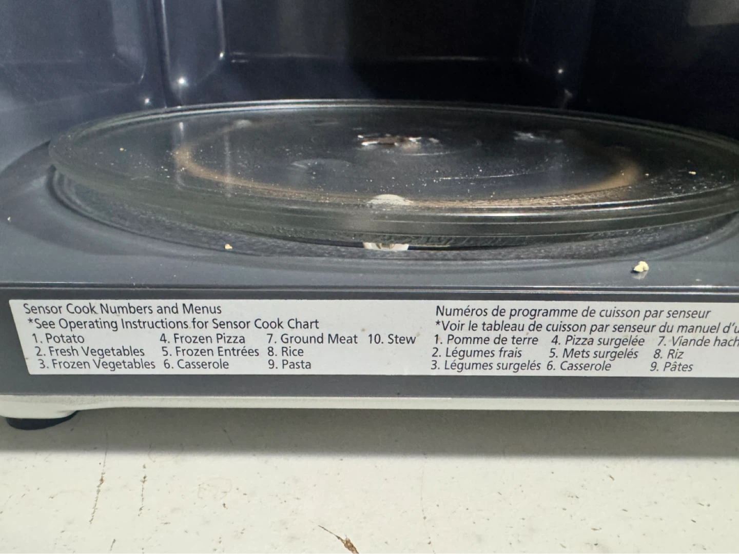 Panasonic Genius 1100W Microwave - photo 3