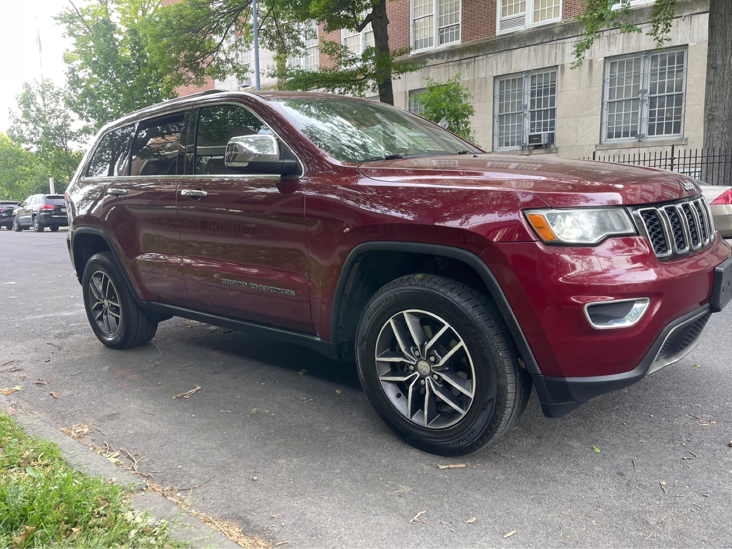 2018 Jeep Grand Cherokee Limited 4x4 SUV - photo 2