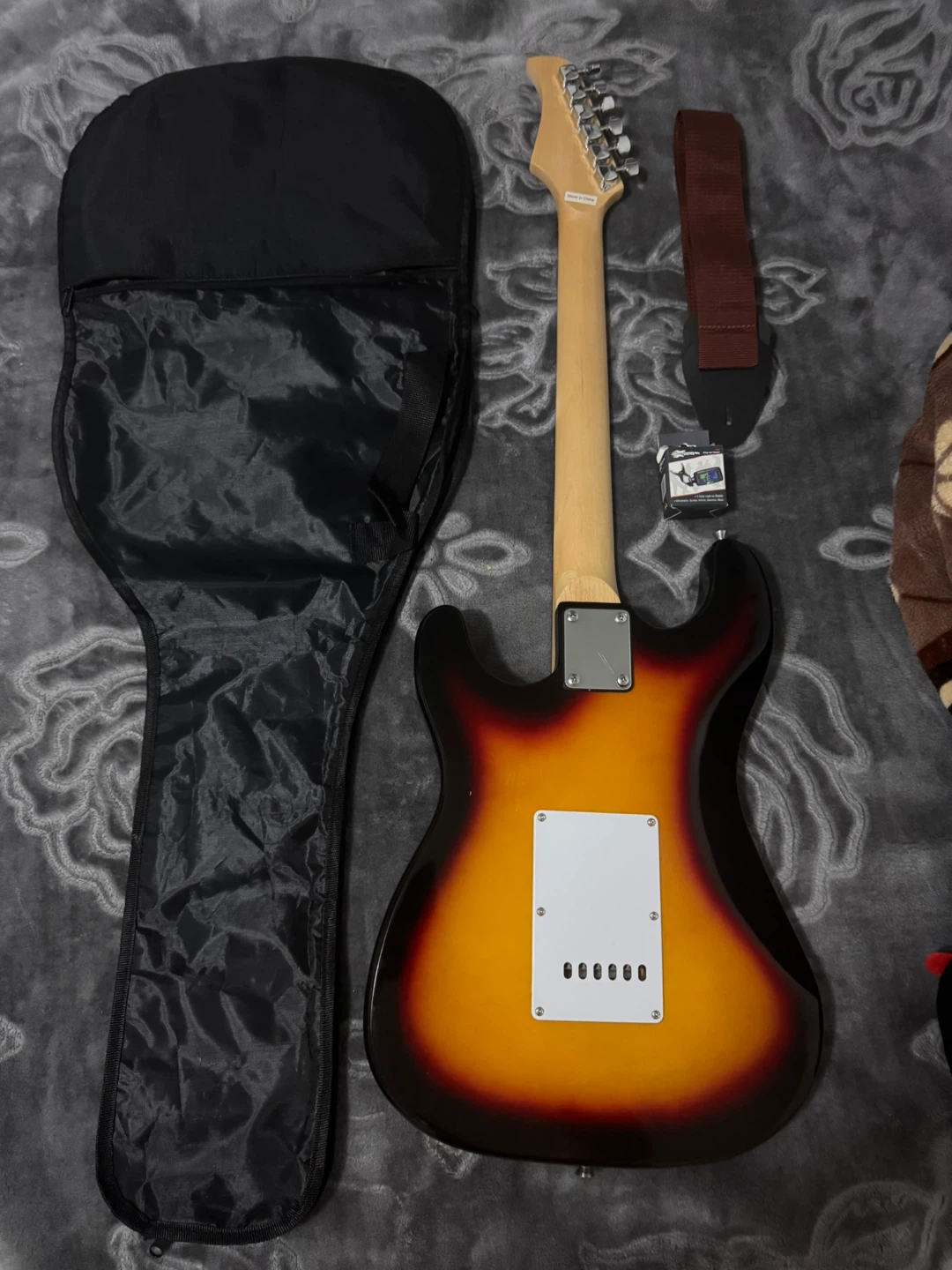 Electric Guitar Sunburst