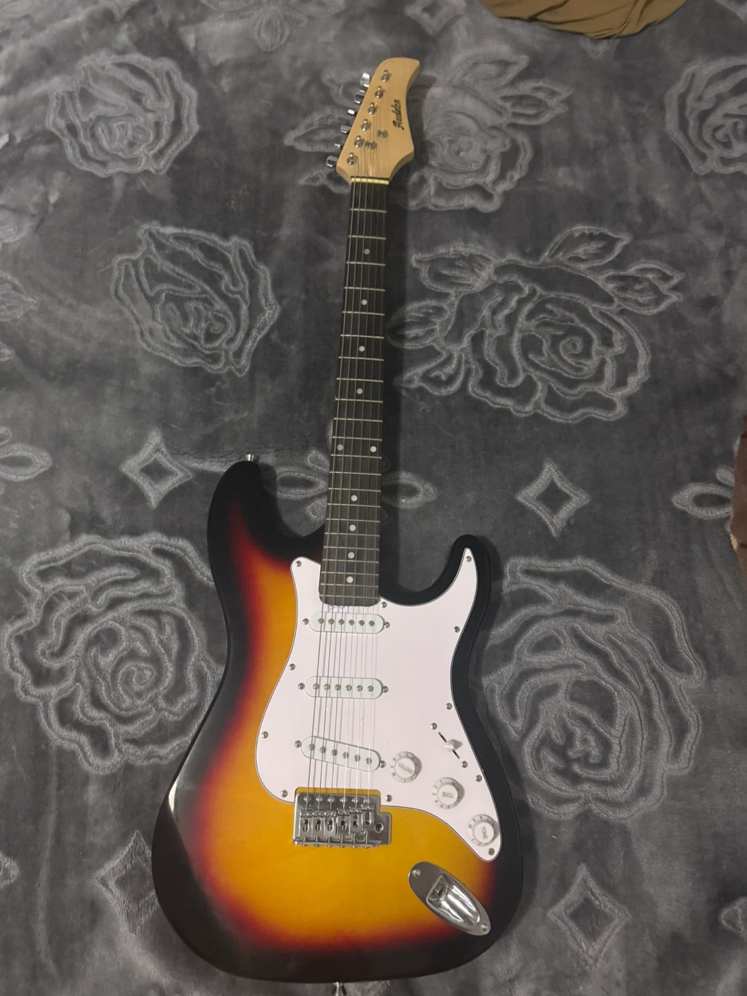 Electric Guitar Sunburst - photo 3