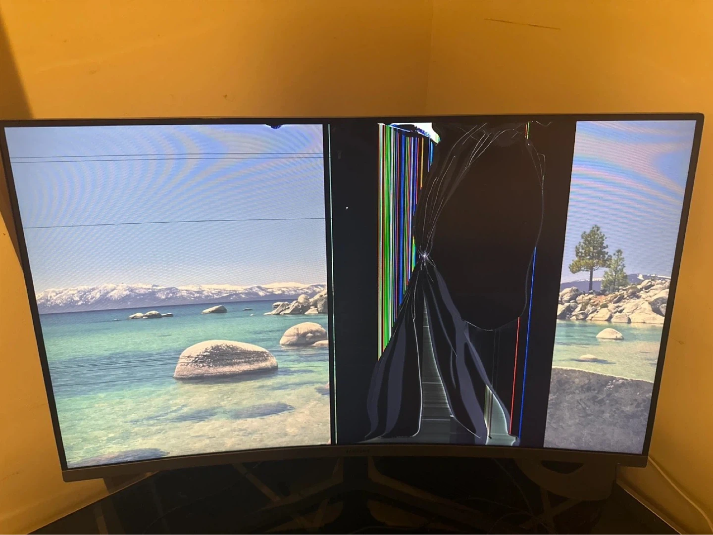 Samsung Curved Monitor - photo 2